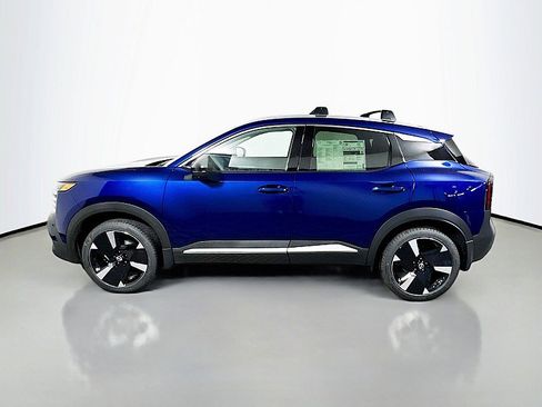 New 2026 Nissan Kicks SR w/ Cold Weather Package image 4