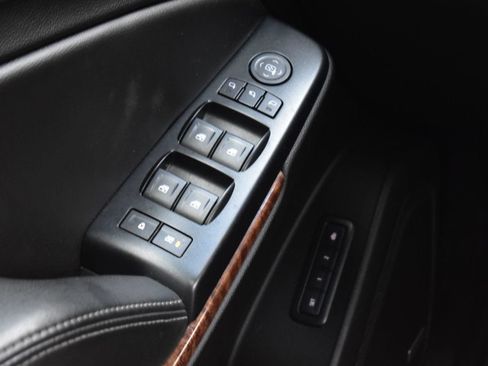 Used 2019 Chevrolet Tahoe Premier w/ Premier Plus Edition AWD/4WD image 39