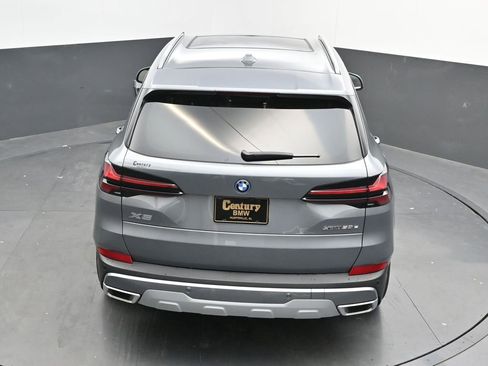 Used 2026 BMW X5 xDrive50e w/ Premium Package image 51