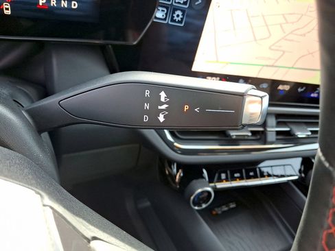 New 2025 Chevrolet Equinox EV RS AWD/4WD image 15