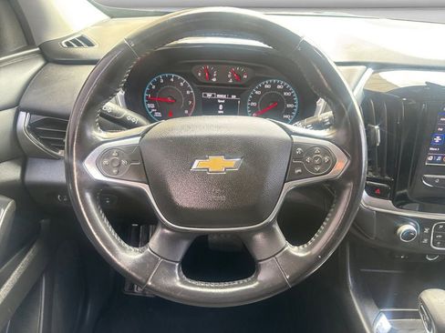 Used 2021 Chevrolet Traverse LT FWD image 12
