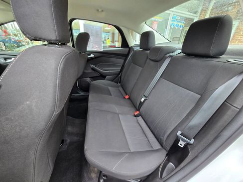 Used 2017 Ford Focus SE image 15