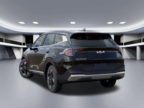 New 2026 Kia Sportage LX image 4