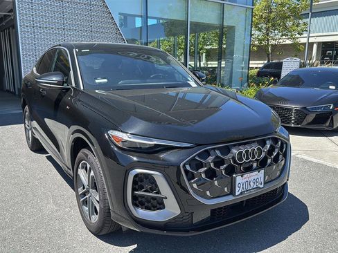 Used 2025 Audi Q5 Premium Plus w/ Premium Plus AWD/4WD image 4