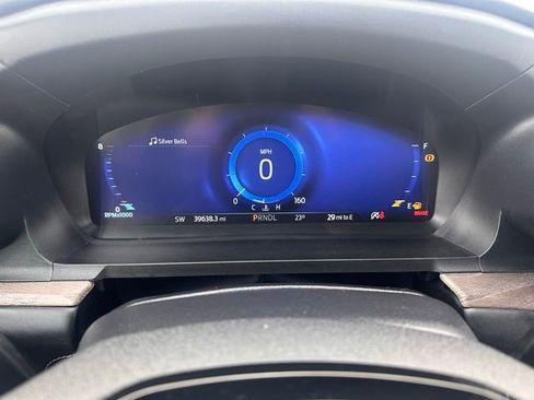 Used 2022 Ford Explorer Platinum w/ Equipment Group 601A image 21