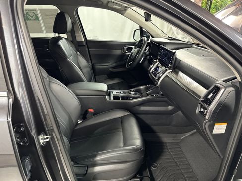 Certified 2022 Kia Sorento EX AWD/4WD image 33