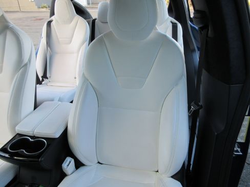 Used 2017 Tesla Model X P100D image 10