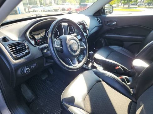 Used 2020 Jeep Compass Latitude AWD/4WD image 17