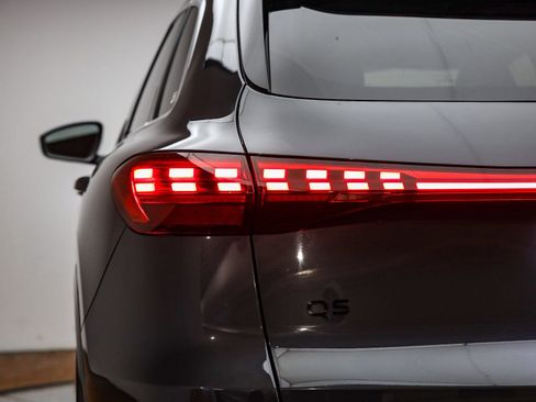 Certified 2025 Audi Q5 Premium Plus w/ Premium Plus image 10