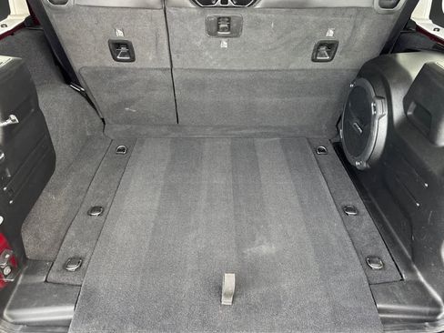 Used 2021 Jeep Wrangler Unlimited Rubicon image 15