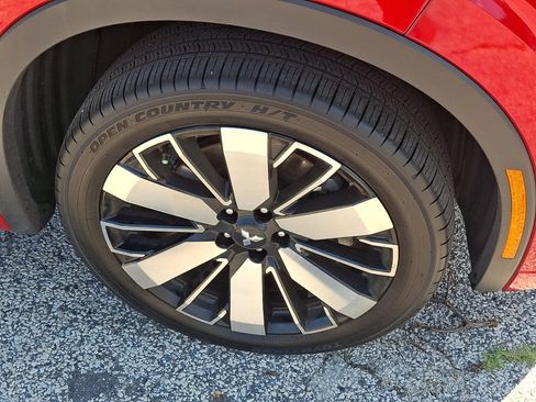Used 2025 Mitsubishi Outlander SEL FWD image 9