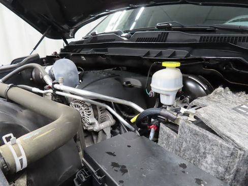 Used 2018 RAM 1500 Express w/ Express Value Package image 19