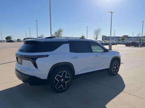 Used 2026 Chevrolet Traverse High Country w/ LPO, Floor Liner Package image 5