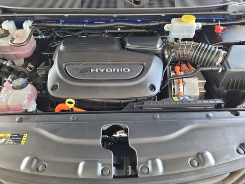 Used 2019 Chrysler Pacifica Limited w/ Advanced Safetytec Group FWD image 27