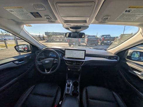 Used 2024 Ford Escape Platinum image 34