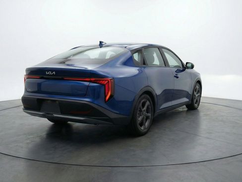 Used 2025 Kia K4 LXS image 9