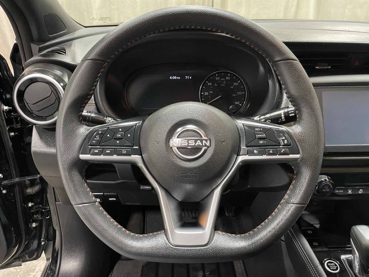 Used 2023 Nissan Kicks SR FWD image 11