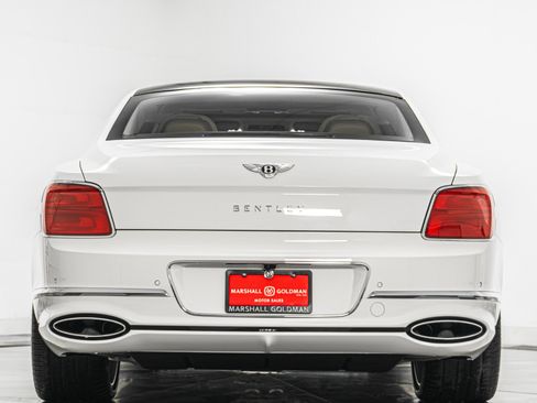 Used 2026 Bentley Flying Spur Plug-In Hybrid image 8