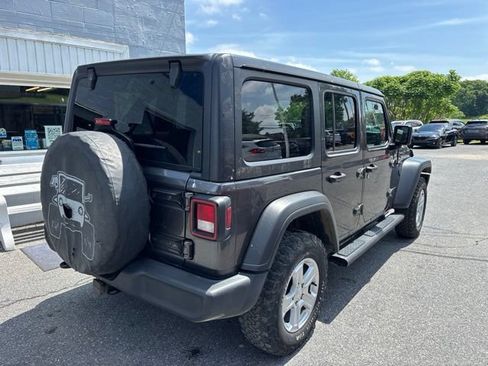 Used 2022 Jeep Wrangler Unlimited Sport AWD/4WD image 6