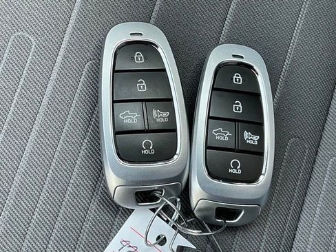 Used 2024 Hyundai Santa Cruz SEL FWD image 19