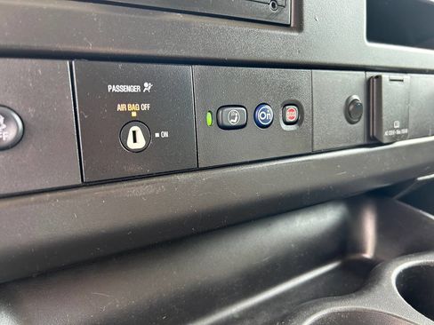 Used 2019 Chevrolet Express 2500 w/ Driver Convenience Package RWD image 22