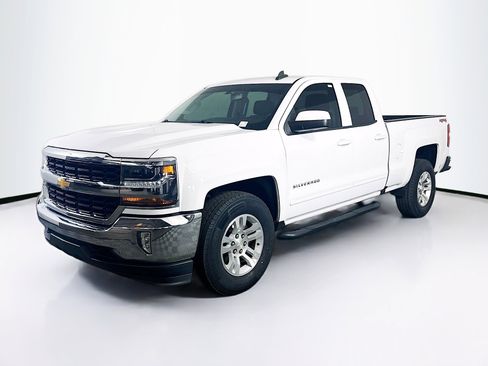 Used 2019 Chevrolet Silverado 1500 LT w/ All Star Edition AWD/4WD image 3