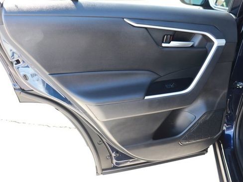 Used 2025 Toyota RAV4 XLE w/ Convenience Package image 12