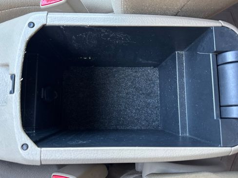 Used 2010 Toyota RAV4 4WD image 32