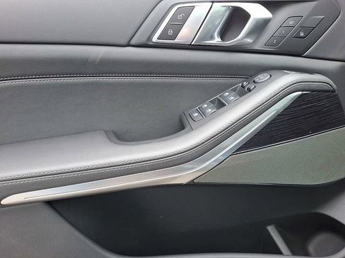 New 2026 BMW X5 M60i w/ Climate Comfort Package image 10