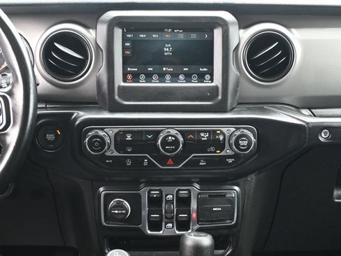 Used 2022 Jeep Wrangler Unlimited Sport AWD/4WD image 15