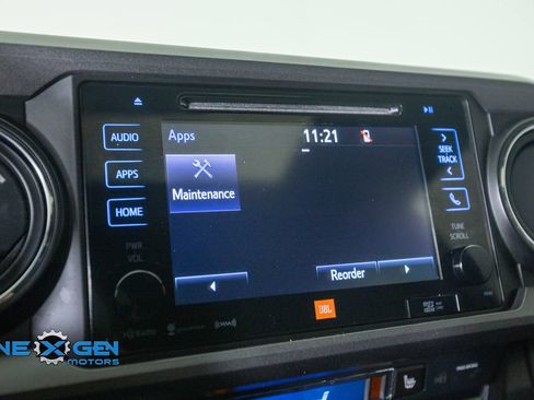 Used 2019 Toyota Tacoma TRD Sport AWD/4WD image 21