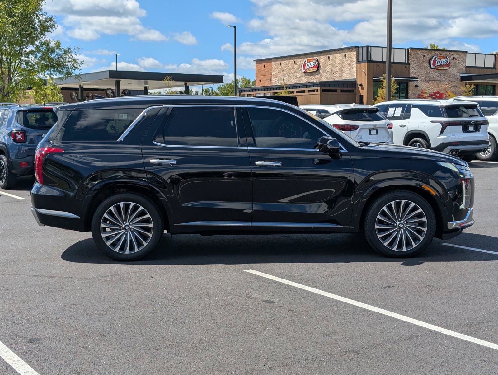 Used 2023 Hyundai Palisade Calligraphy w/ Cargo Package AWD/4WD image 5