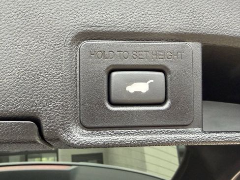 Used 2025 Acura RDX w/ Advance Package AWD/4WD image 33