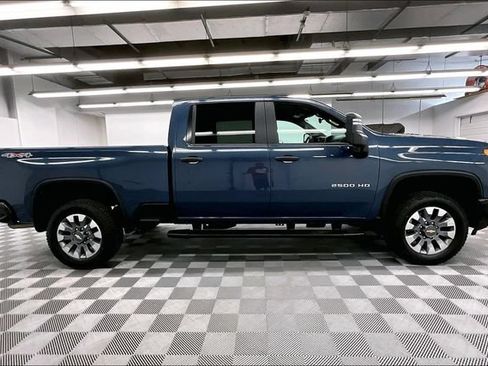 Used 2025 Chevrolet Silverado 2500 Custom w/ Custom Convenience Package AWD/4WD image 16