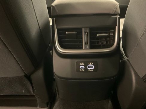 Used 2024 Subaru Outback Premium AWD/4WD image 20