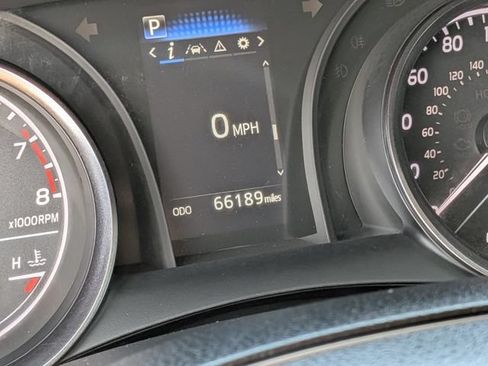 Used 2024 Toyota Camry SE FWD image 10