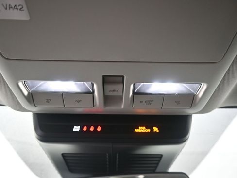 Used 2025 MAZDA CX-50 AWD 2.5 S w/ Weather Package image 11