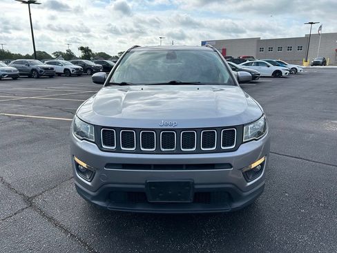 Used 2020 Jeep Compass Latitude FWD image 4