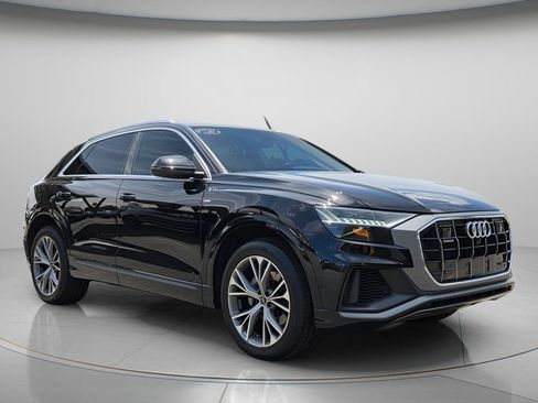 Used 2023 Audi Q8 Premium Plus AWD/4WD image 9
