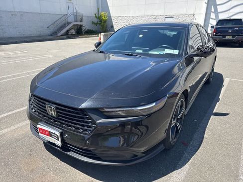 Used 2023 Honda Accord Sport image 3