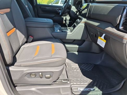 New 2026 GMC Sierra 2500 AT4 w/ AT4 Premium Plus Package image 16