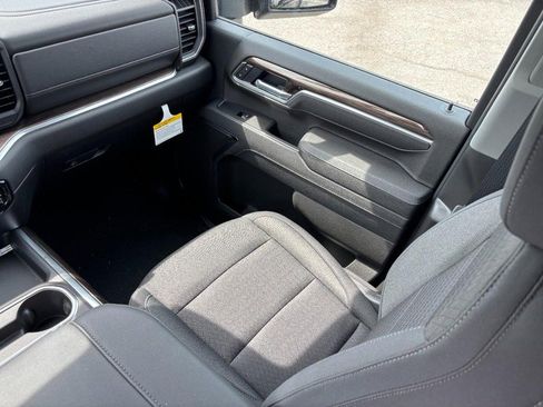 New 2026 Chevrolet Silverado 2500 LT w/ Trail Boss Package AWD/4WD image 9