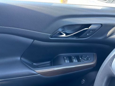 Used 2023 GMC Acadia SLE w/ Driver Convenience Package image 27