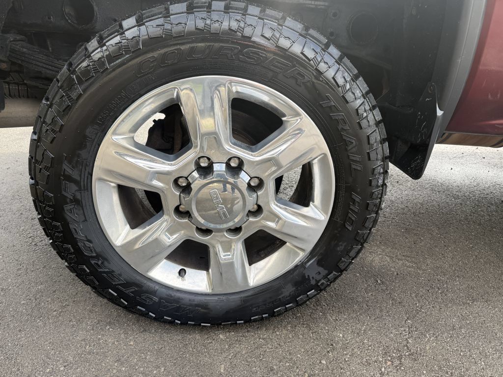 Used 2017 GMC Sierra 2500 SLT AWD/4WD image 13