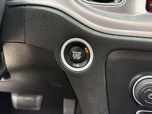 Used 2023 Dodge Charger SXT image 24