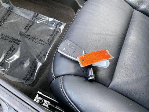 Used 2023 Cadillac XT4 Premium Luxury w/ Enhanced Visibility Package image 10