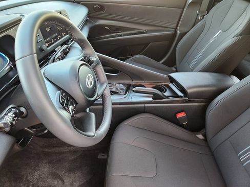 Used 2026 Hyundai Elantra Sport FWD image 12