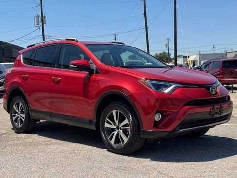 Used 2017 Toyota RAV4 XLE FWD image 9