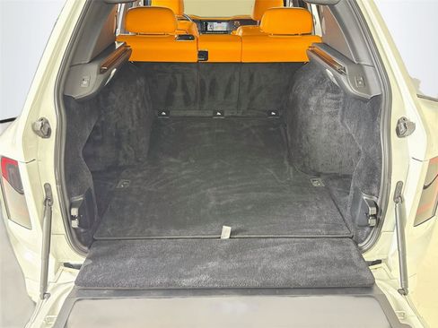 Used 2021 Rolls-Royce Cullinan AWD/4WD image 32