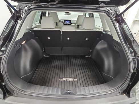 Used 2022 Toyota Corolla Cross L FWD image 31